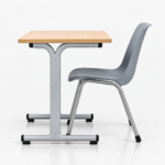 Table et chaise scolaires en bois et métal – Image 4
